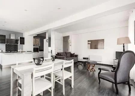 Maison Centre + Garage בית נופש *